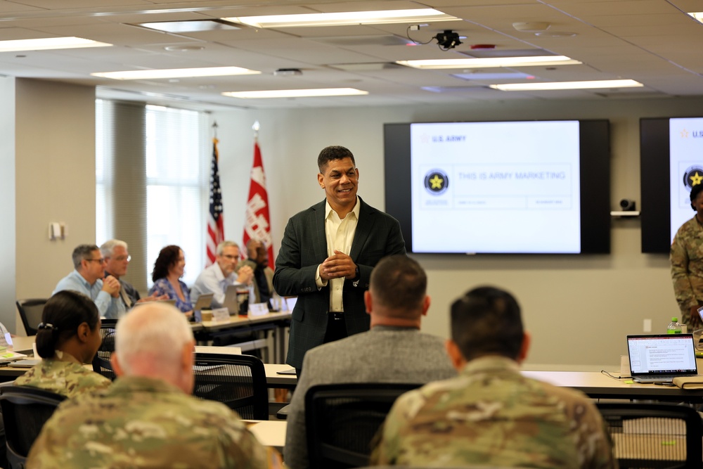 AEMO visits USACE Chicago to discuss to brief senior leadership on current Army marketing