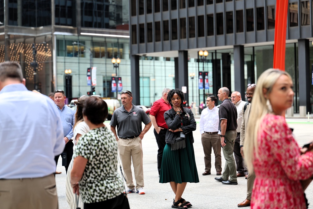 AEMO visits USACE Chicago to discuss to brief senior leadership on current Army marketing