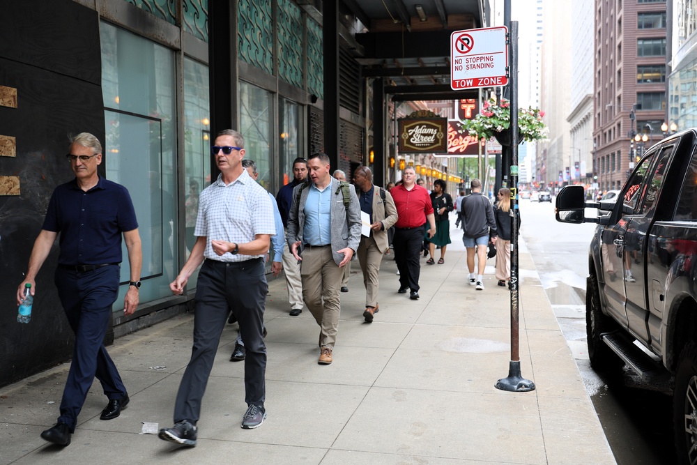 AEMO visits USACE Chicago to discuss to brief senior leadership on current Army marketing