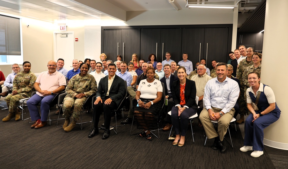 AEMO visits USACE Chicago to discuss to brief senior leadership on current Army marketing