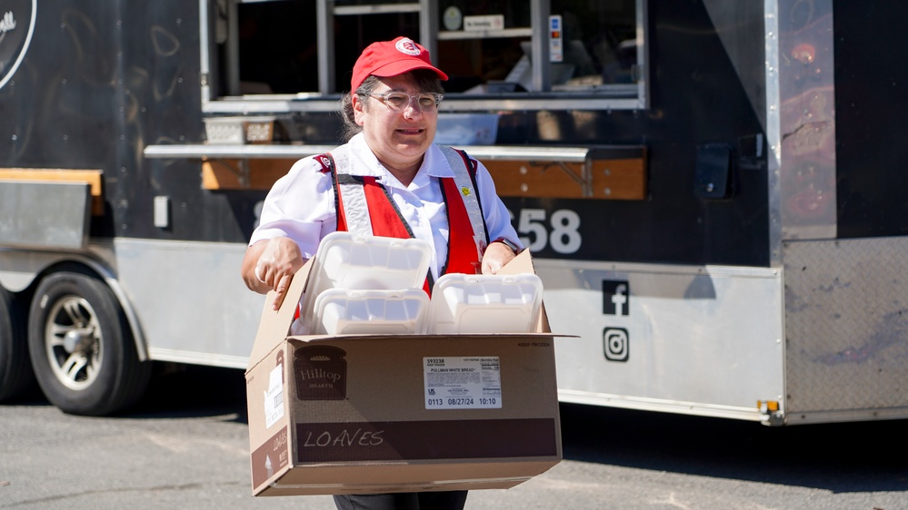 Volunteers Open Large Distribution Points for Hurricane Helene Survivors in Newport, Tenn.