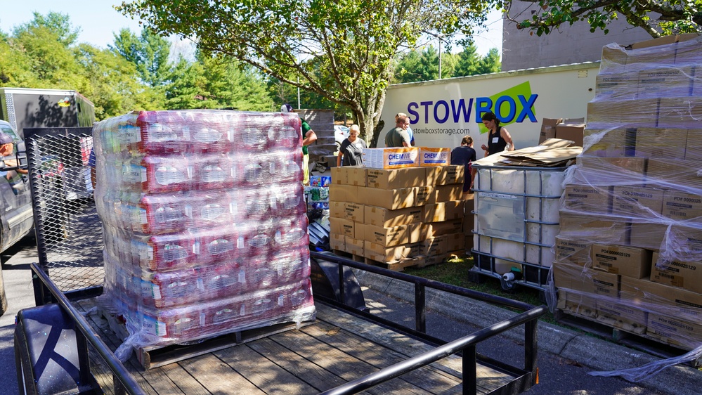 Volunteers Open Large Distribution Points for Hurricane Helene Survivors in Newport, Tenn.