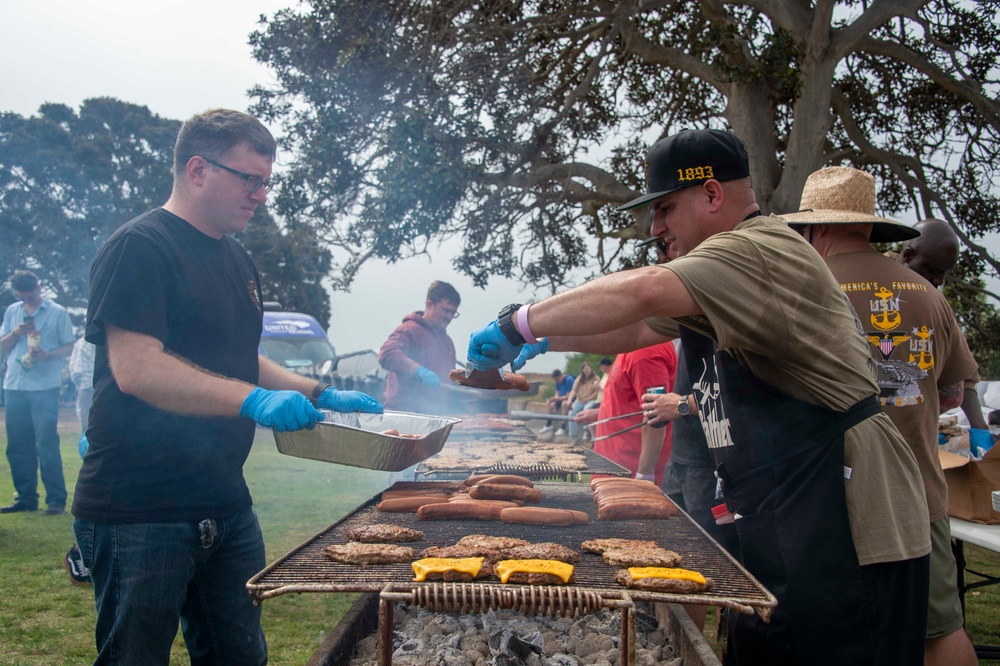 USS Carl Vinson Holds Command Picnic and Resource Fair