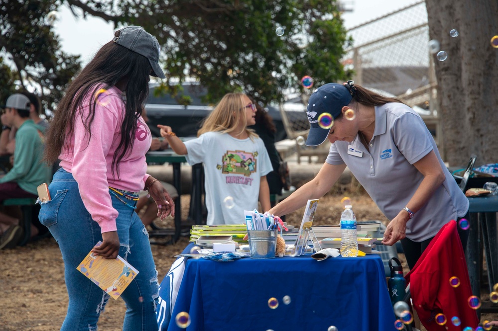 USS Carl Vinson Holds Command Picnic and Resource Fair