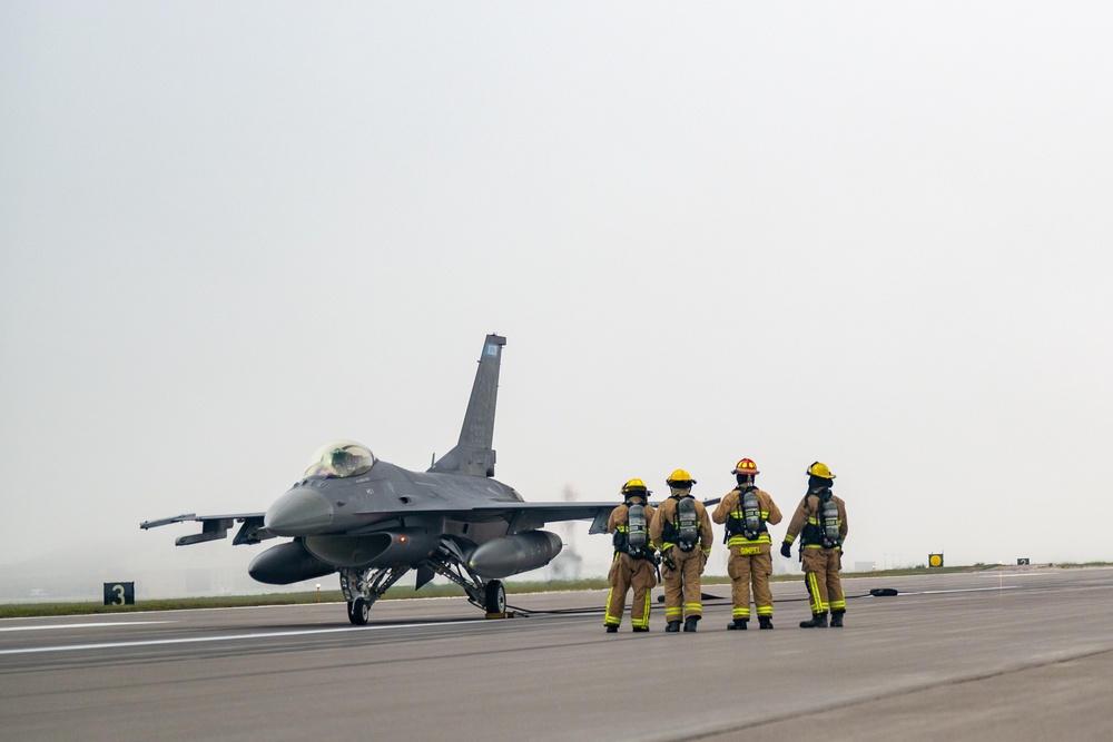148th Fighter Wing’s F-16 Aircraft Arresting System Certification