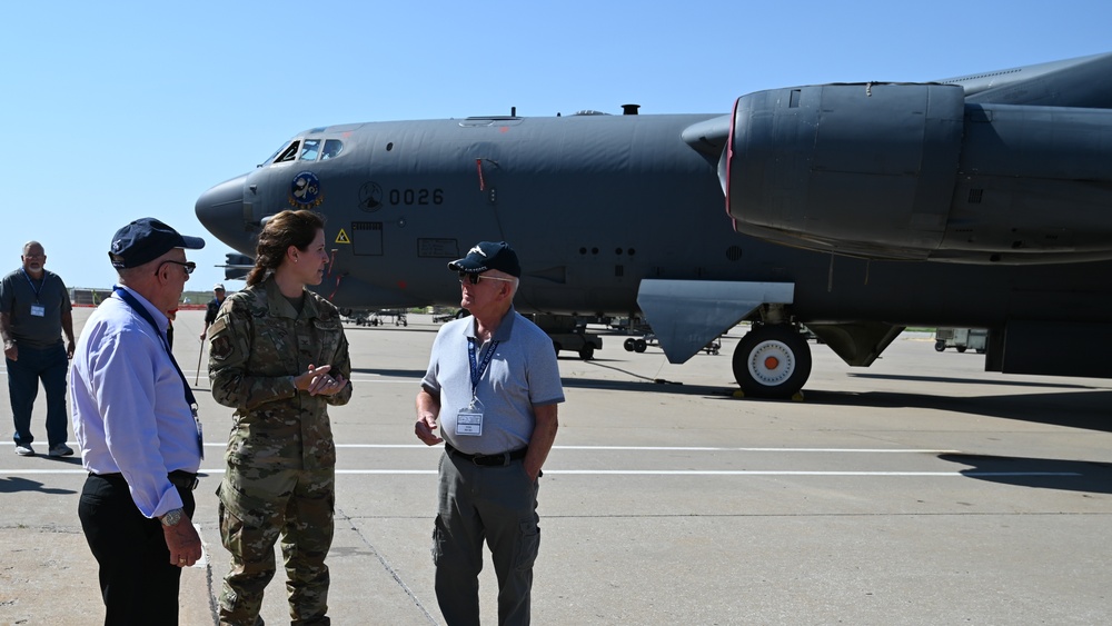 B-52 Stratofortress Association visits the OC-ALC