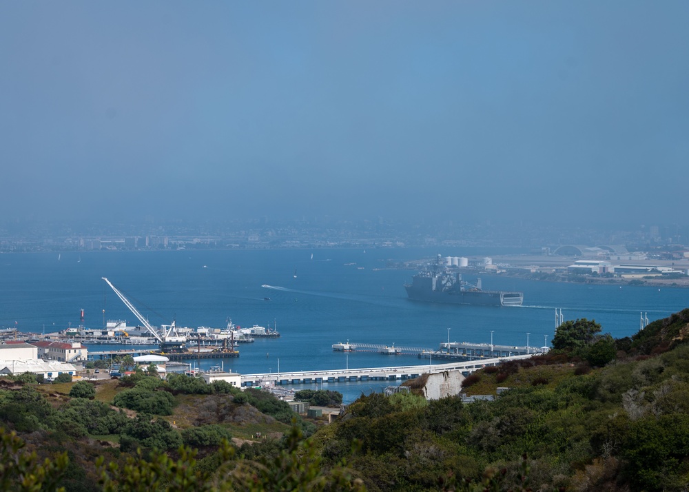 USS Comstock (LSD 45) Returns to Homeport