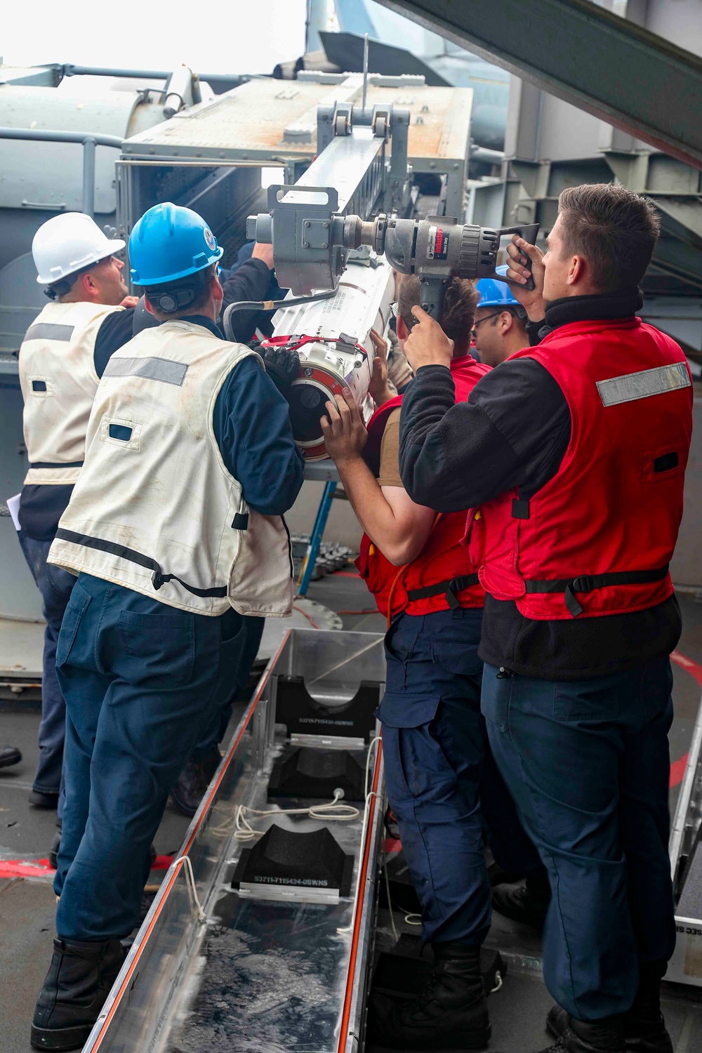 USS George Washington uploads NATO Seasparrow Missile System