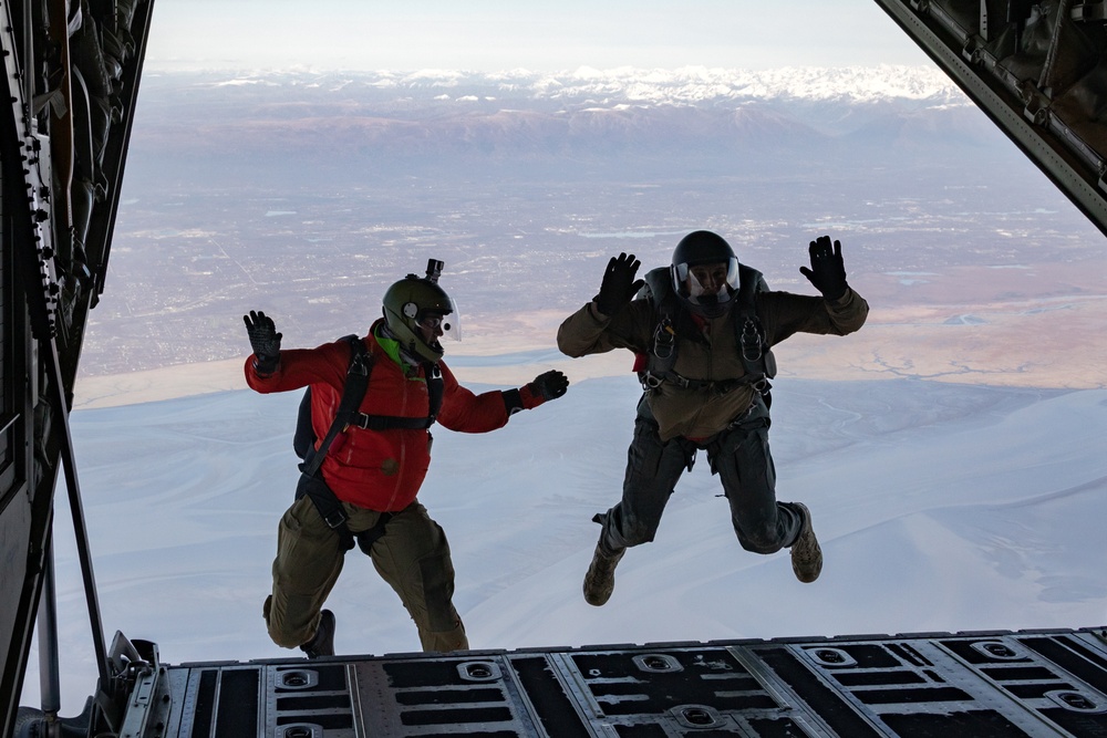 176th Wing Rescue Triad hones skills over Alaska