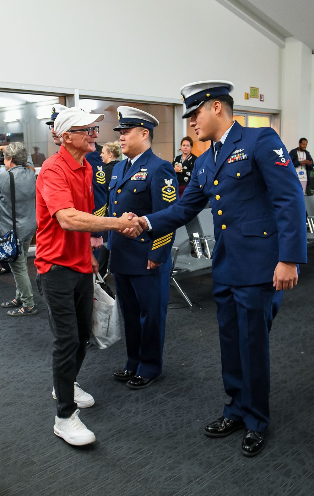 Puget Sound Honor Flight celebrates U.S. veterans homecoming