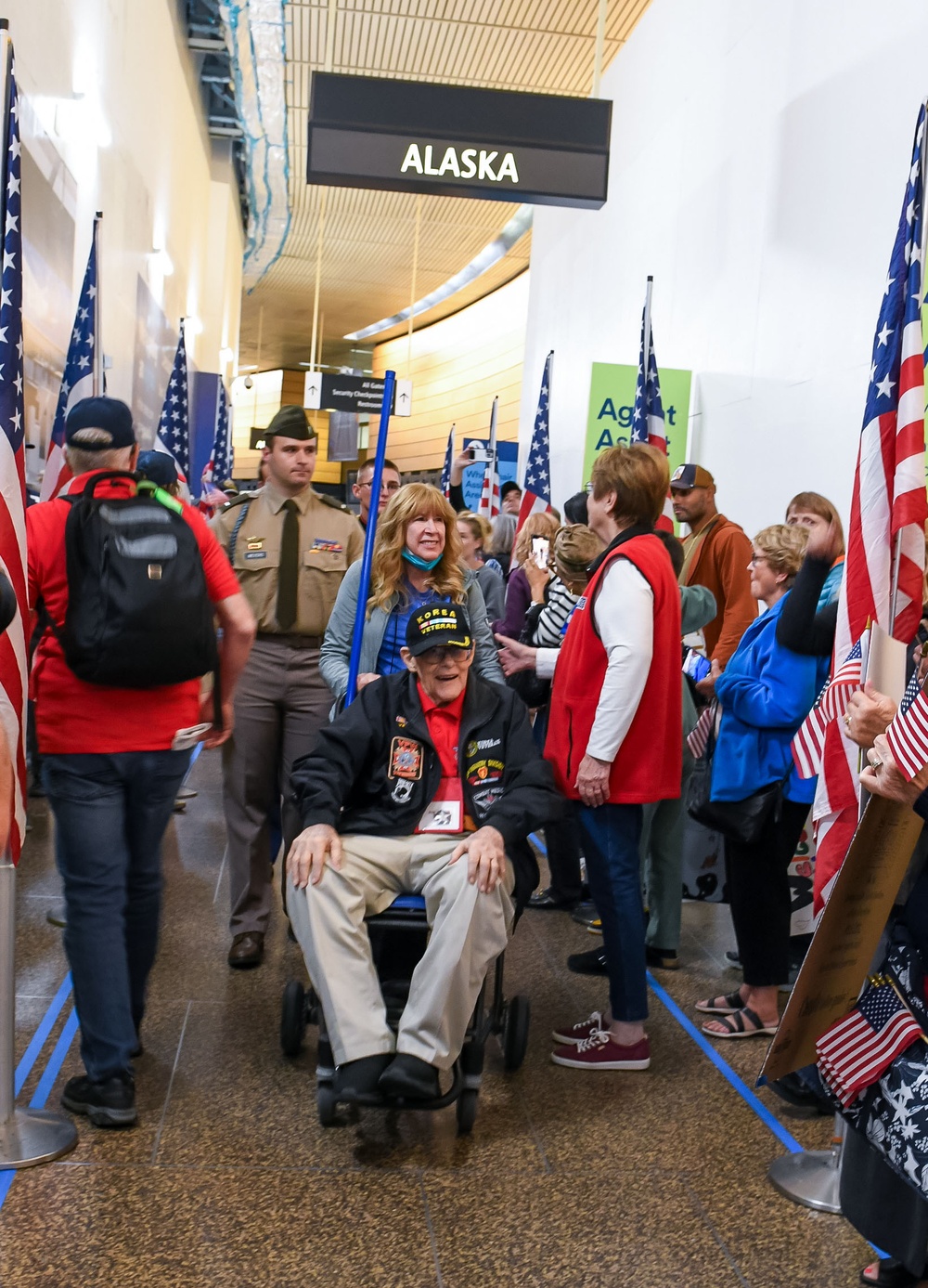 Puget Sound Honor Flight celebrates U.S. veterans homecoming