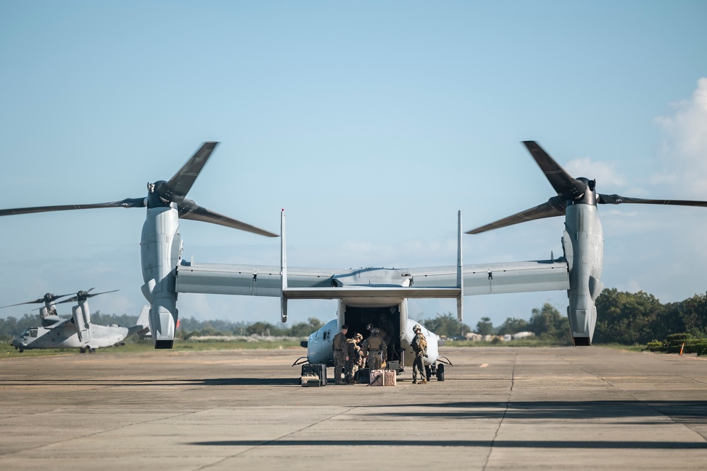 MRF-SEA Marines load MV-22 Osprey’s in Laoag to Support Relief Efforts Alongside Philippine Allies