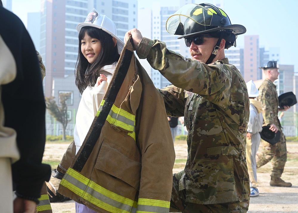 USAF, ROKAF visit local school for Fire Prevention Week