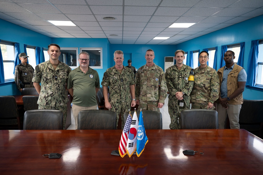 CDRUSINDOPACOM visits Korean Demilitarized Zone