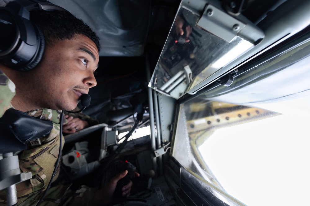 100th ARW, 93rd ARS refuel U.S., Hellenic fighter jets during exercise Ramstein Flag