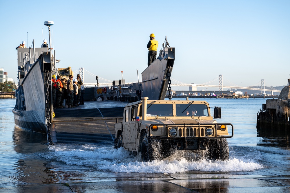ACU 1 offloads Marines and vehicles