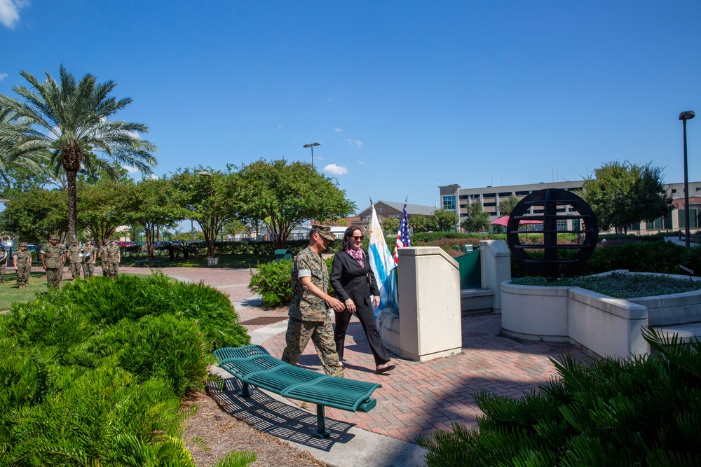 Ambassador Heide B. Fulton meets Lt. Gen. Leonard F. Anderson, commander of U.S. Marine Corps Forces, South.