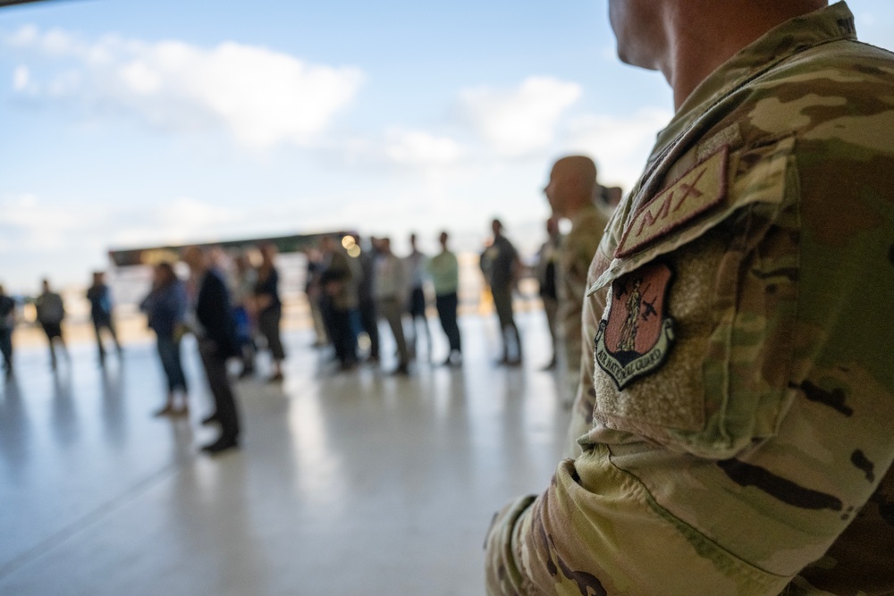 Airport executives tour Idaho Air National Guard