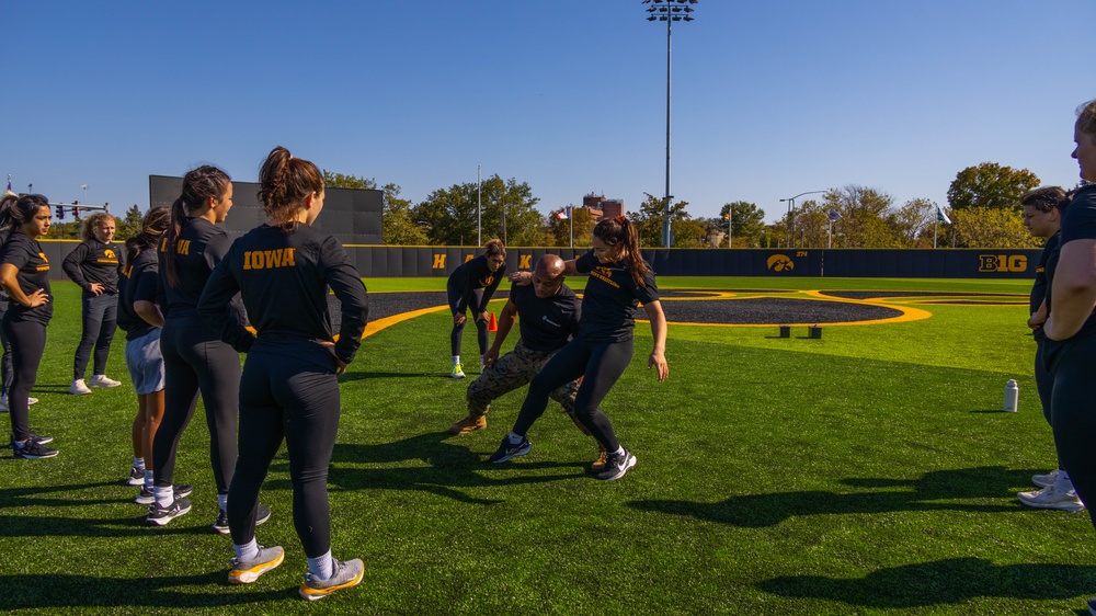 Iowa Women's Wrestling Team Workout With The Marines!