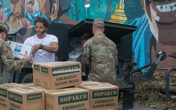 North Carolina National Guardsmen deliver meals to Asheville community