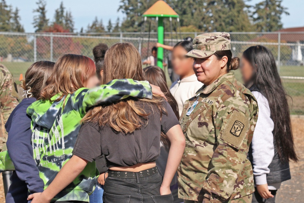 Rest Assured Soldiers have lunch with Thompson Elementary Students