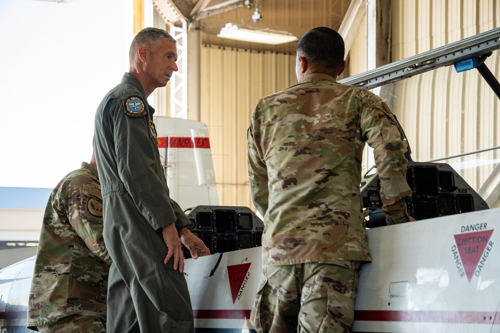 19AF Commander Visits ENJJPT at Sheppard AFB