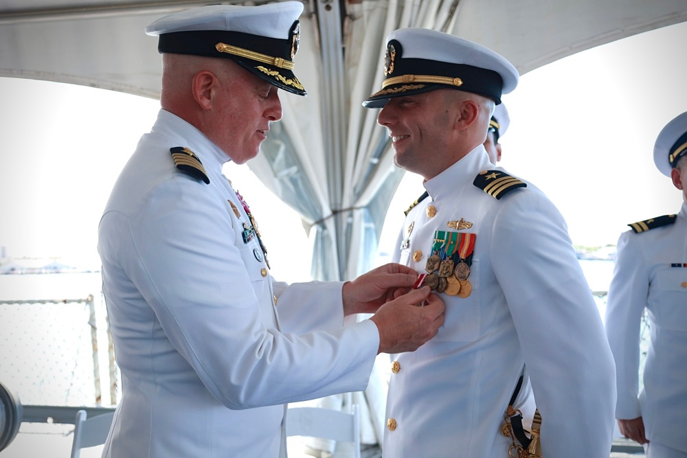 USS Decatur Holds Change of Command