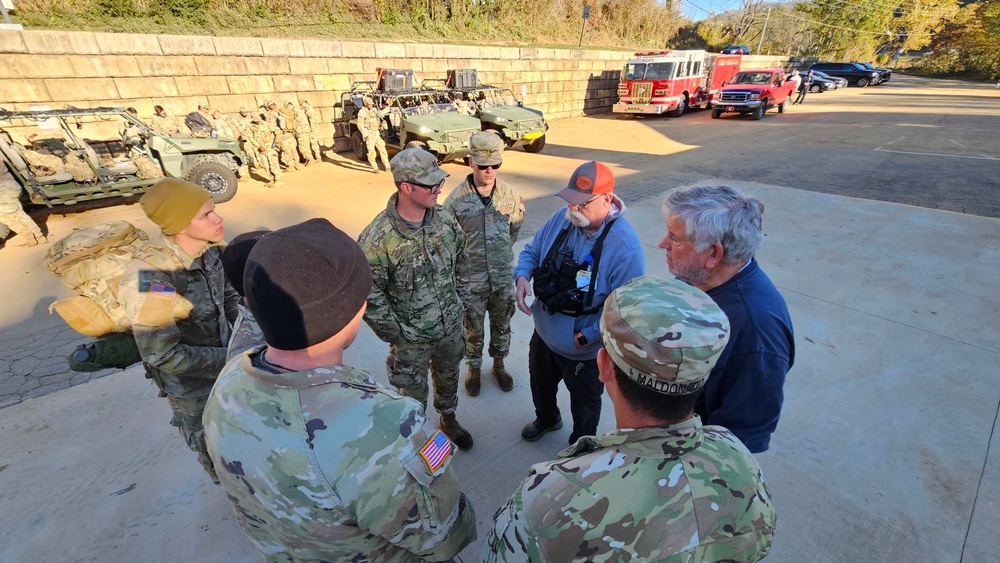 2nd Battalion. 502nd Infantry Regiment Coordinate Relief Efforts