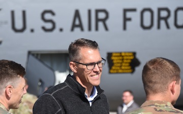 Iowa Congressman Randy Feenstra visits 185th