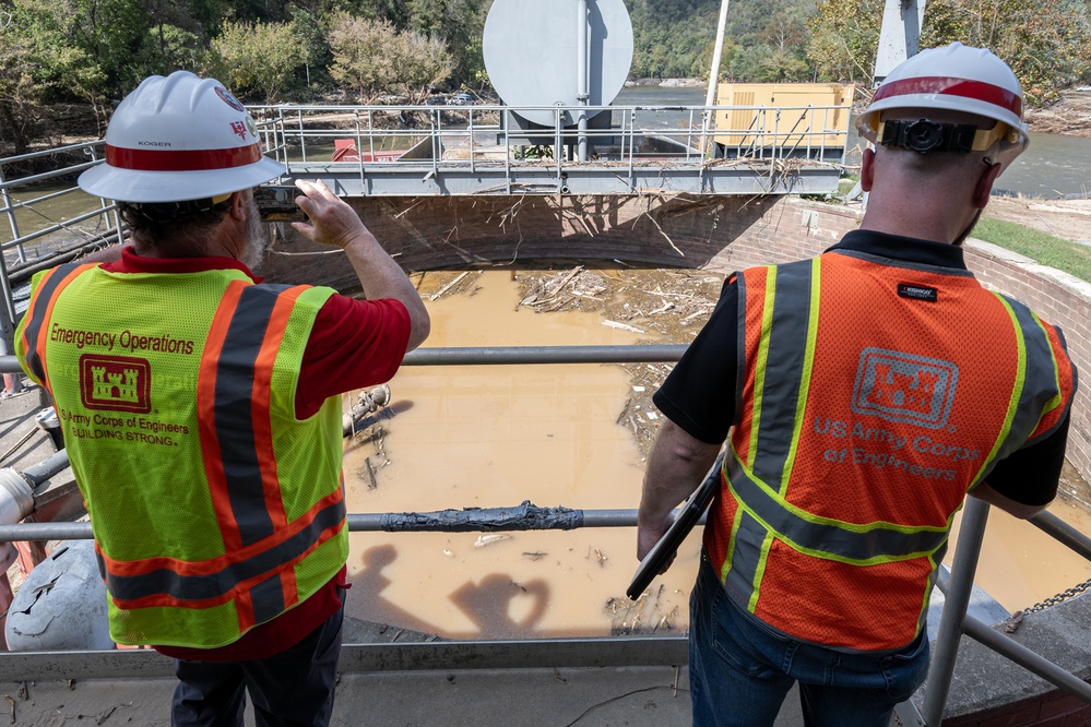 USACE assists town of Marshall, North Carolina public works