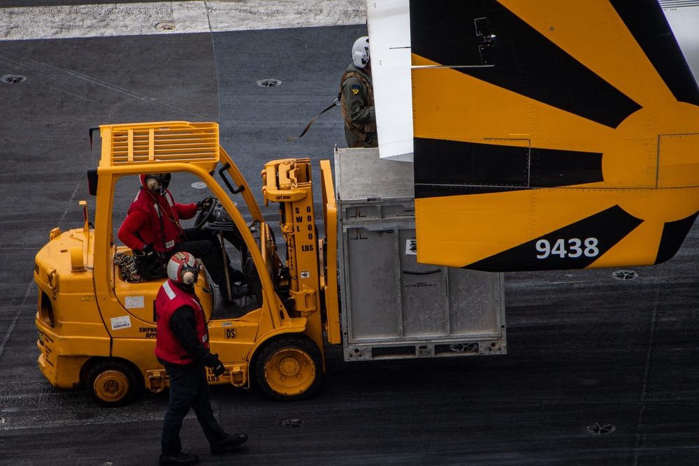 Nimitz Sailors Load Mail Nimitz Sailors Load Mail