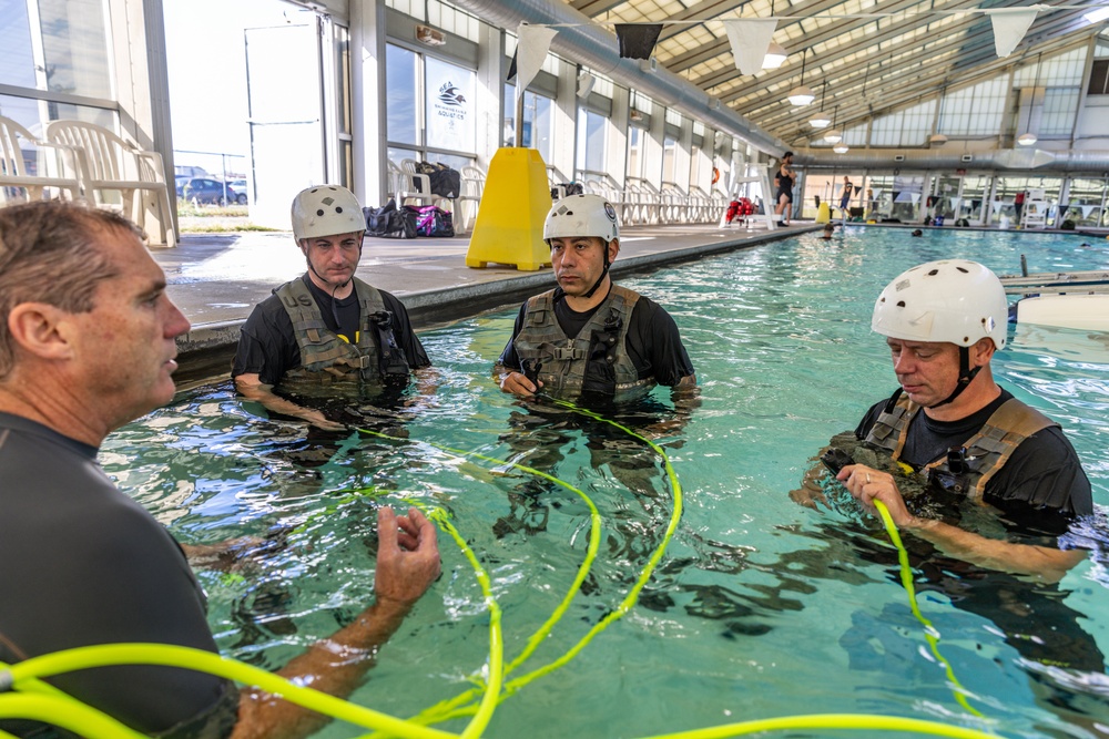 Eagle Assault conducts Shallow Water Egress Training