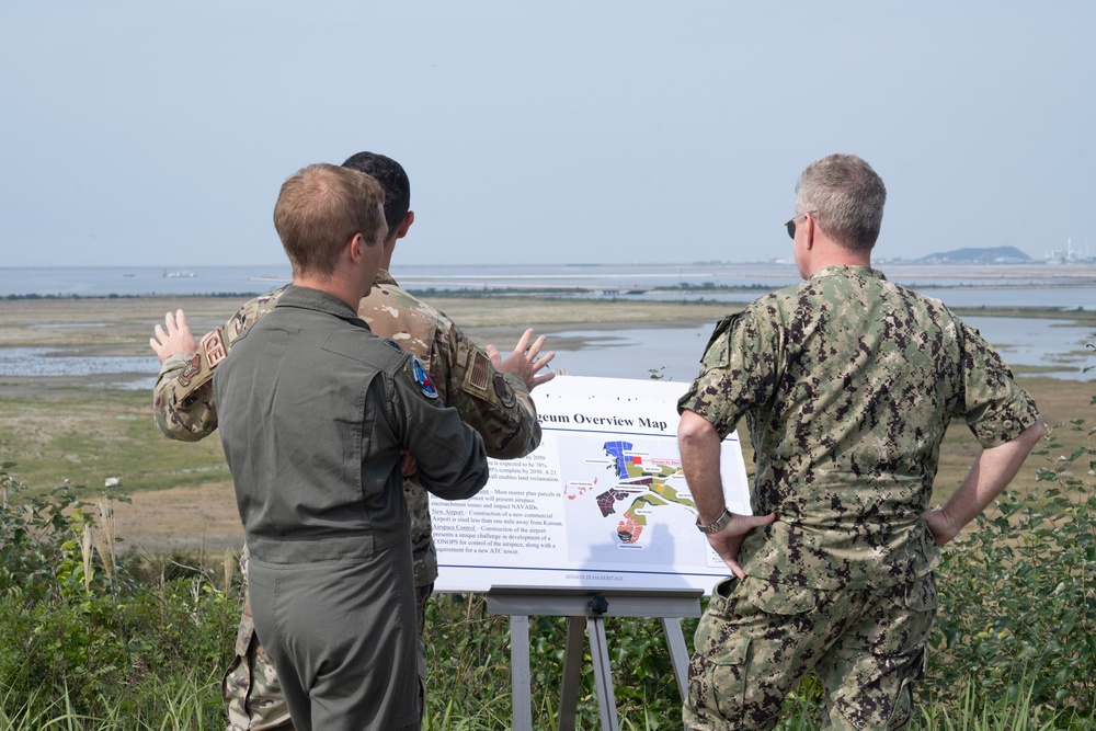 INDOPACOM commander visits Kunsan Air Base