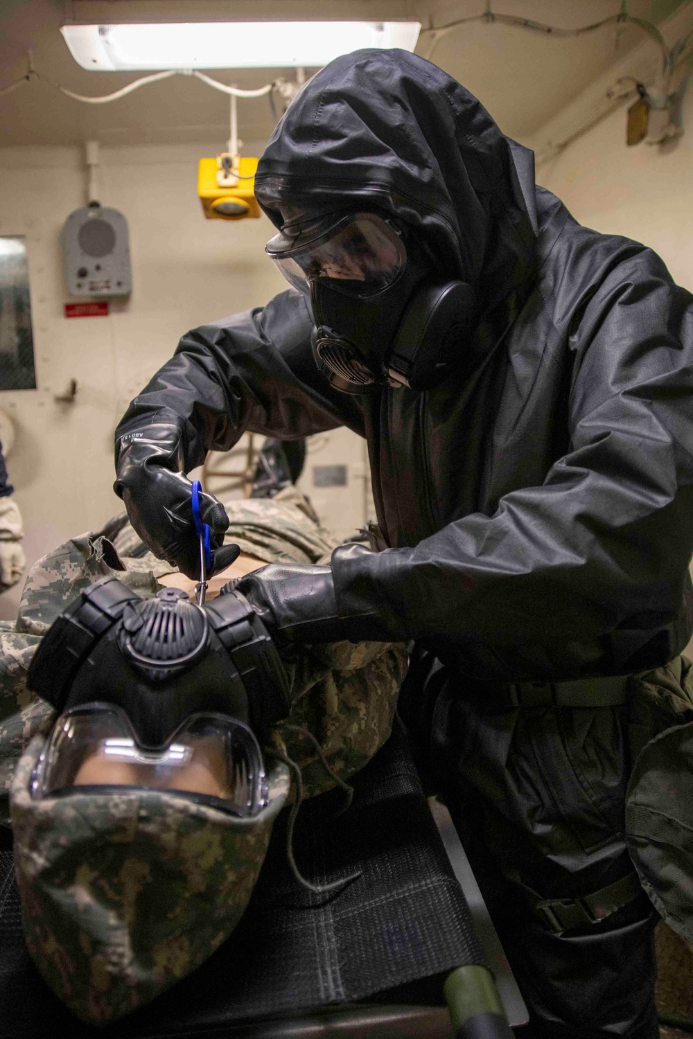 15th MEU Marines participate in a CBRN drill