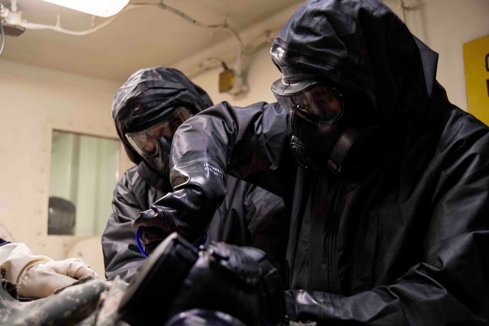 15th MEU Marines participate in a CBRN drill
