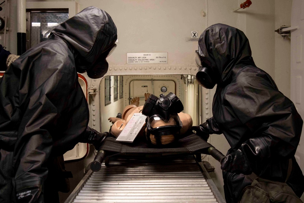15th MEU Marines participate in a CBRN drill