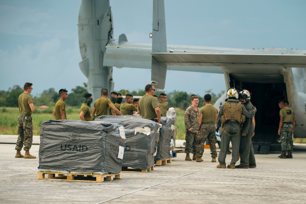 15th MEU Continues Foreign Disaster Relief Operations in Laoag, Philippines