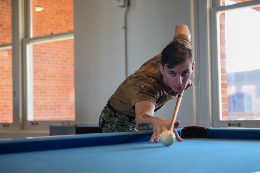 Accession-level Sailors have fun at the USO