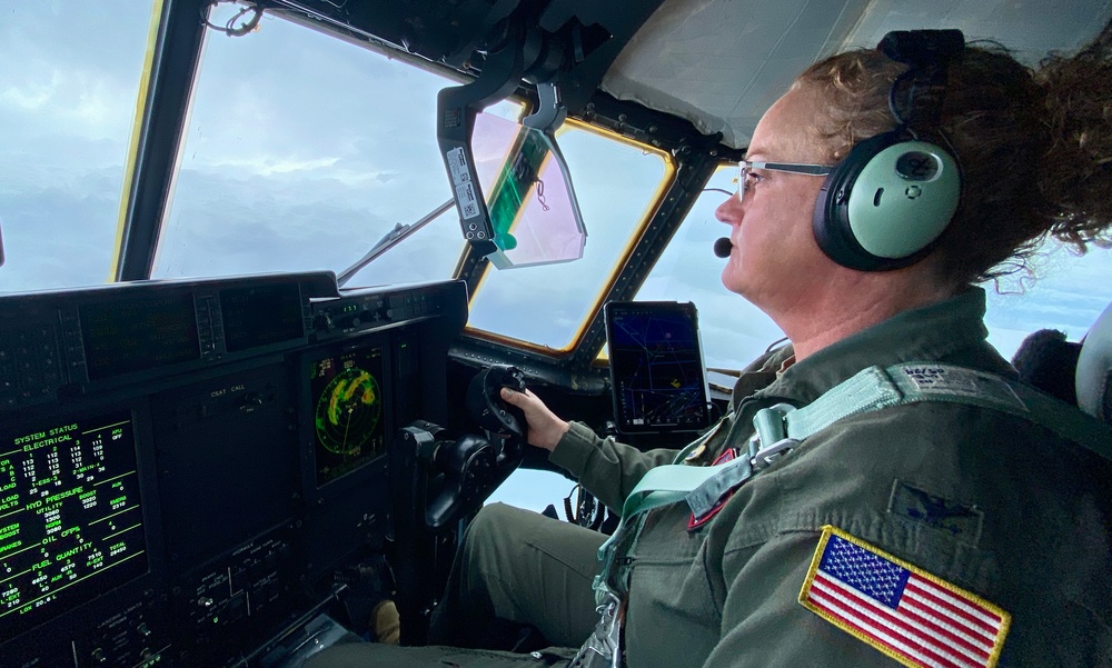 Hurricane Hunters fly Milton, gather data for NHC forecasts