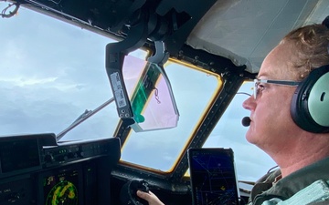 Hurricane Hunters fly Milton, collect data for NHC forecasts