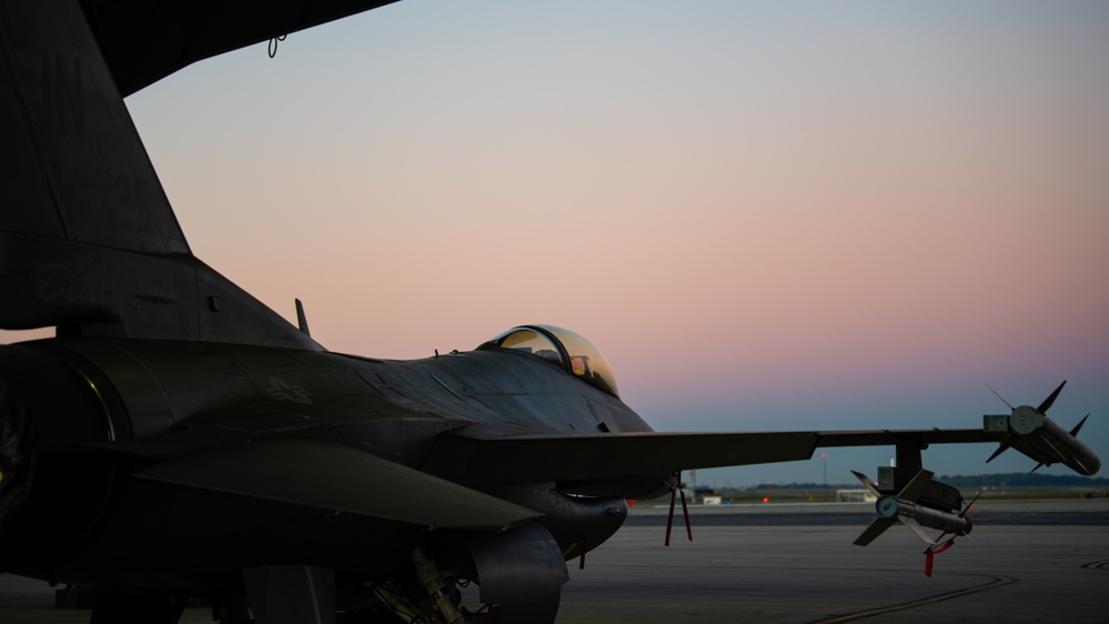 Vipers Wait for Action at the 122nd Fighter Wing