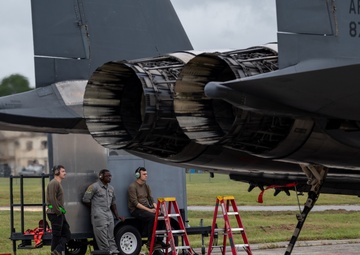 4th Fighter Wing Airmen conduct an F-15E Strike Eagle engine run