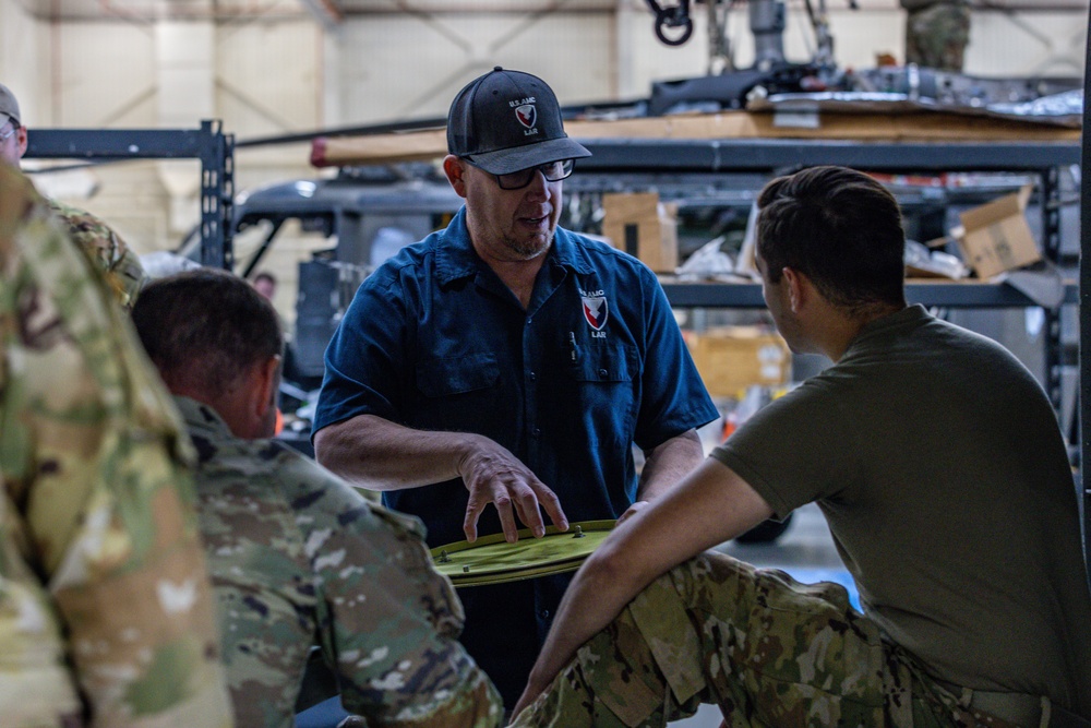 101st CAB Aircraft Maintenance