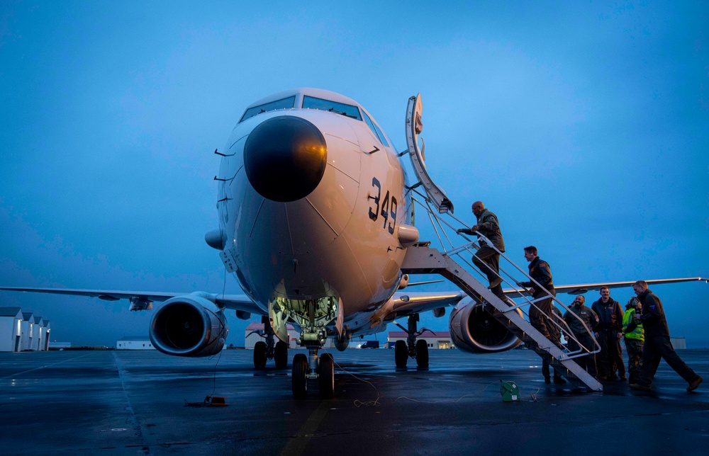 CJCS Participates in P-8 ASW Simulation