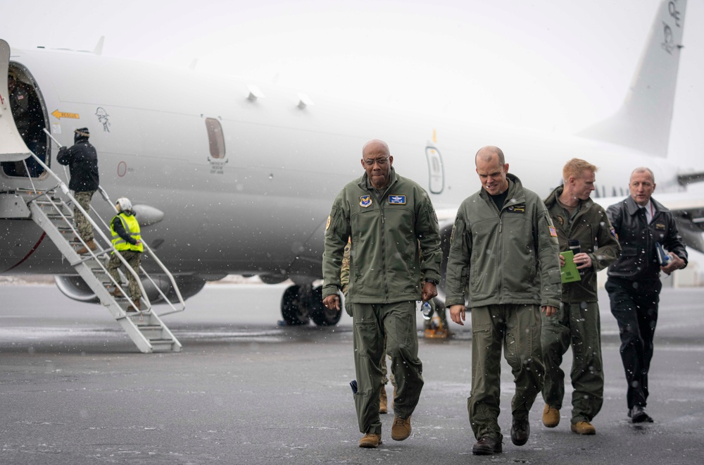 CJCS Participates in P-8 ASW Simulation