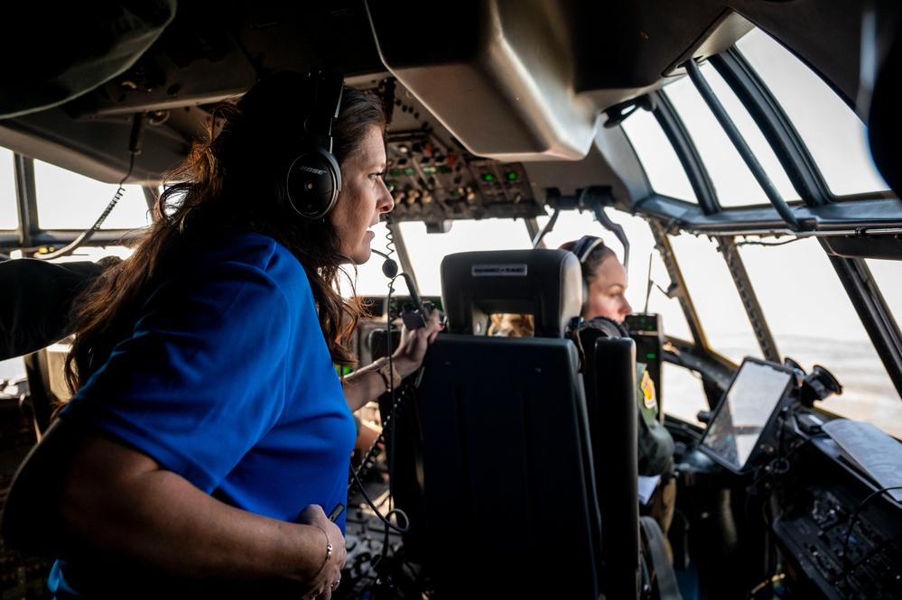 Dyess honorary commanders receive 317 AW mission tour