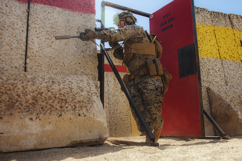 3d LCT combat engineers conduct a demolitions range on MCBH