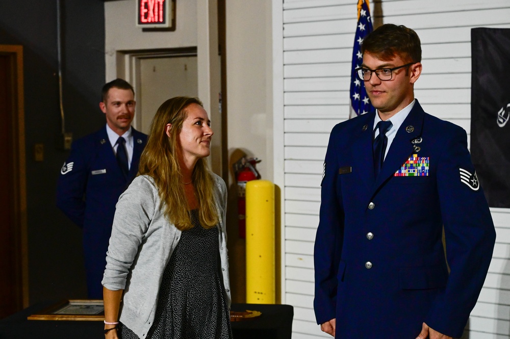 19th CES EOD technician earns 'Master Badge'