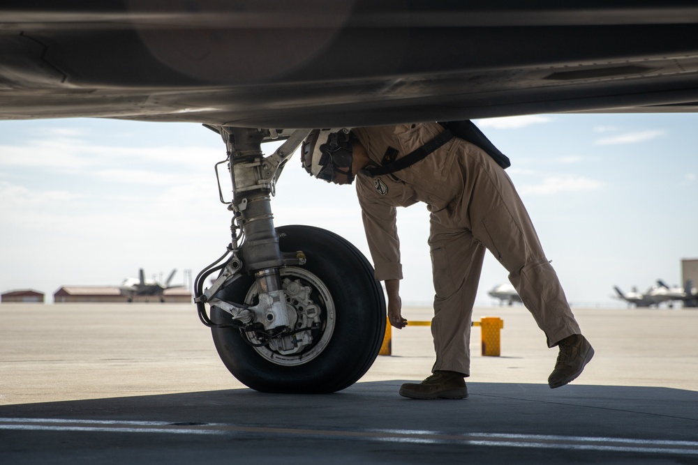 WTI 1-25 F-35 Sweep