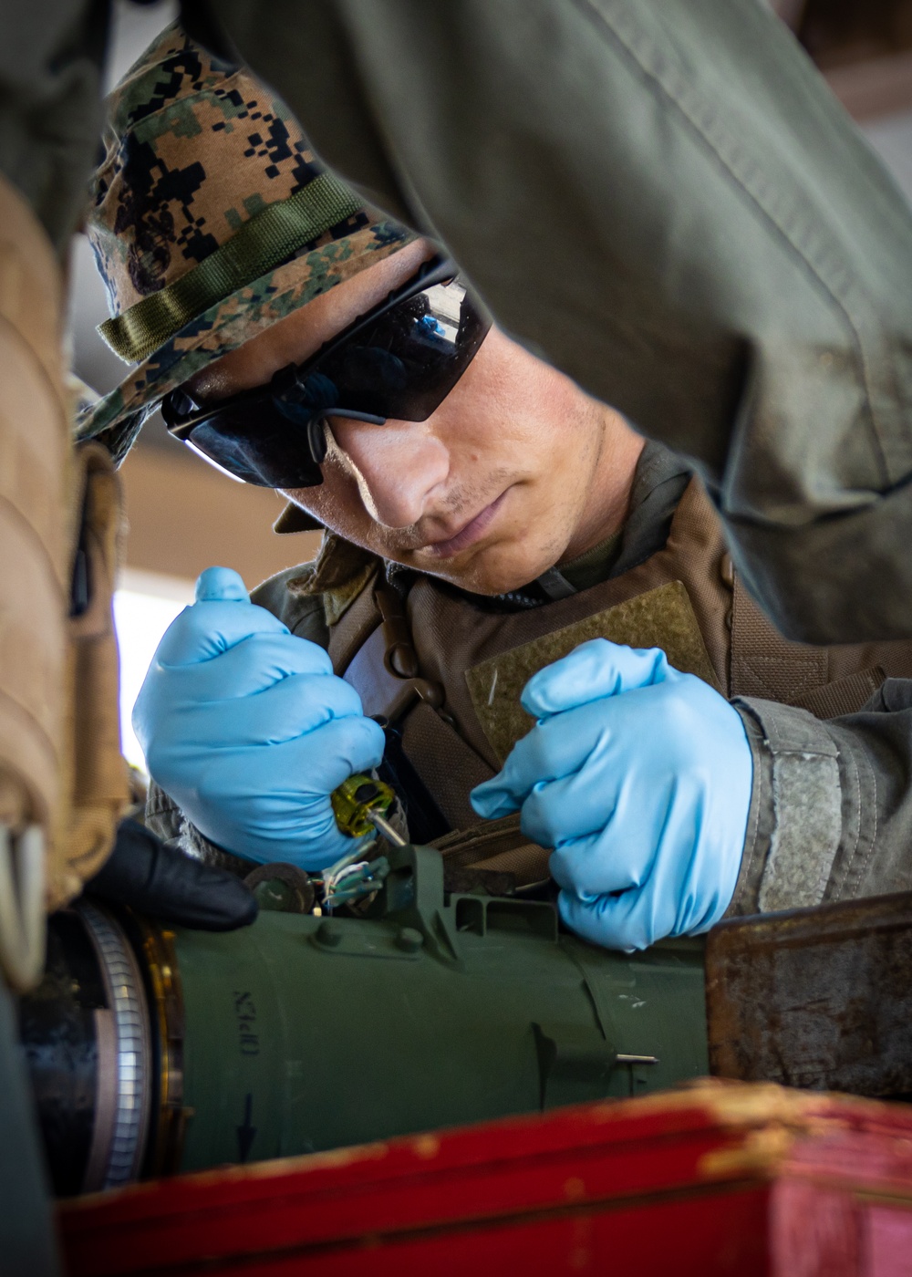 MWSS-174 and 3rd LLB EOD Marines execute Explosive Ordnance Exploitation Training